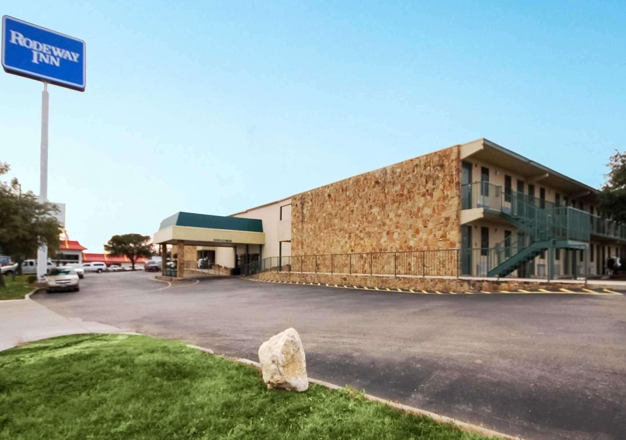 Rodeway Inn New Braunfels Dış mekan fotoğraf